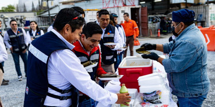 LLEVA SAMUEL TAMALIZA A TRABAJADORES DE OBRAS DEL METRO; ANUNCIA QUE REFORZARÁN TRABAJOS CON MIL EMPLEADOS MÁS 1 LLEVA SAMUEL TAMALIZA A TRABAJADORES DE OBRAS DEL METRO; ANUNCIA QUE REFORZARÁN TRABAJOS CON MIL EMPLEADOS MÁS