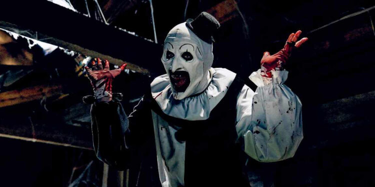 EL DIRECTOR DE "TERRIFIER" NIEGA QUE SU SAGA OCULTE UNA AGENDA POLÍTICA 1 EL DIRECTOR DE “TERRIFIER” NIEGA QUE SU SAGA OCULTE UNA AGENDA POLÍTICA