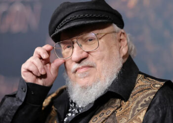 GEORGE R.R. MARTIN PUBLICA UNA NUEVA OBRA, PERO NO ES VIENTOS DE INVIERNO