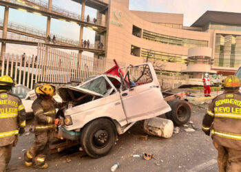 CAPTAN EN VIDEO FATAL ACCIDENTE EN CUMBRES; CAMIÓN SE QUEDA SIN FRENOS, HAY UN MUERTO