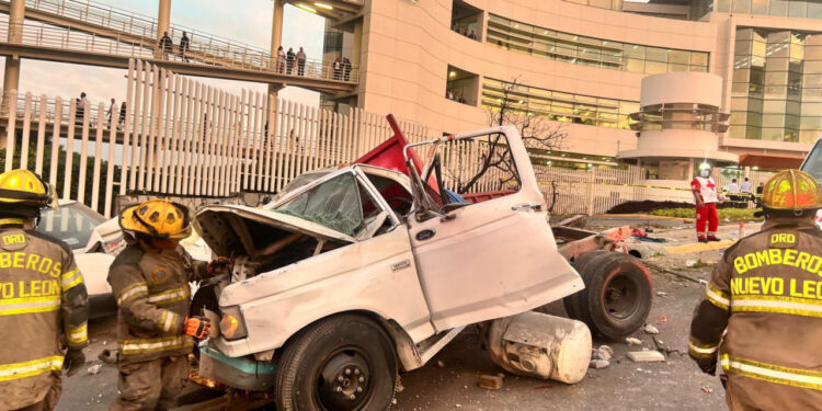 CAPTAN EN VIDEO FATAL ACCIDENTE EN CUMBRES; CAMIÓN SE QUEDA SIN FRENOS, HAY UN MUERTO