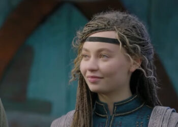 DIRECTOR DE “CÓMO ENTRENAR A TU DRAGÓN” DEFIENDE A NICO PARKER COMO ASTRID 5 DIRECTOR DE “CÓMO ENTRENAR A TU DRAGÓN” DEFIENDE A NICO PARKER COMO ASTRID