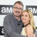 VINCE GILLIGAN Y RHEA SEEHORN SE REÚNEN PARA NUEVA SERIE DE CIENCIA FICCIÓN 7 VINCE GILLIGAN Y RHEA SEEHORN SE REÚNEN PARA NUEVA SERIE DE CIENCIA FICCIÓN