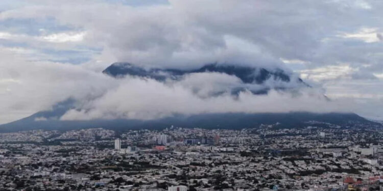 ¿NO TE GUSTA EL CLIMA DE MONTERREY? ¡REGRESA EN 15 MINUTOS! PRONOSTICAN CAÍDA DE HASTA 27 GRADOS EN APENAS 36 HORAS 1 ¿NO TE GUSTA EL CLIMA DE MONTERREY? ¡REGRESA EN 15 MINUTOS! PRONOSTICAN CAÍDA DE HASTA 27 GRADOS EN APENAS 36 HORAS