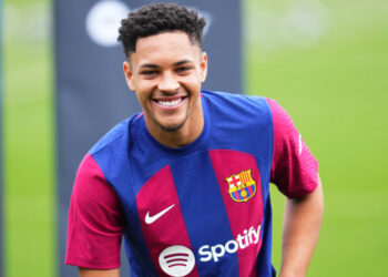 VITOR ROQUE REGRESA A BRASIL TRAS PASO INFRUCTUOSO POR ESPAÑA