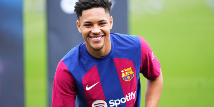 VITOR ROQUE REGRESA A BRASIL TRAS PASO INFRUCTUOSO POR ESPAÑA