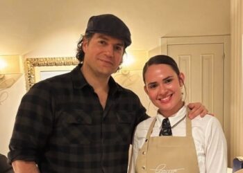 HENRY CAVILL COMPRA 20 VACAS GALLEGAS EN UNA VISITA RELÁMPAGO A ESPAÑA
