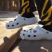 FORTNITE INCLUYE CROCS COMO NUEVO ELEMENTO DE PERSONALIZACIÓN