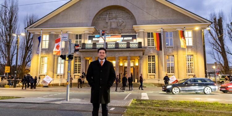 INICIA SAMUEL EN ALEMANIA GIRA POR EUROPA; ASISTE GOBERNADOR A FERIA MUNDIAL DE HANNOVER. 1 INICIA SAMUEL EN ALEMANIA GIRA POR EUROPA; ASISTE GOBERNADOR A FERIA MUNDIAL DE HANNOVER.