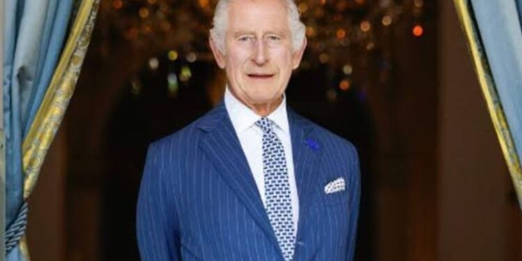 HOSPITALIZAN BREVE A CARLOS III POR EFECTOS SECUNDARIOS DE SU TRATAMIENTO 1 HOSPITALIZAN BREVE A CARLOS III POR EFECTOS SECUNDARIOS DE SU TRATAMIENTO