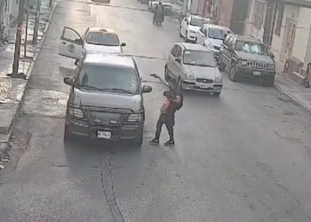 CAPTAN EN VIDEO ASESINATO DE MAESTRO EN COLONIA INDEPENDENCIA.