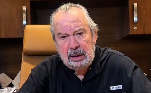 'NOS ANDABAN METIENDO UN GOL'.- MAURICIO; JUSTIFICA ALCALDE DE SAN PEDRO CONTRATACIÓN DE SENTENCIADO EN EU POR NARCO; ASEGURA QUE NO ERA DIRECTOR DE POLICÍA. 1 ‘NOS ANDABAN METIENDO UN GOL’.- MAURICIO; JUSTIFICA ALCALDE DE SAN PEDRO CONTRATACIÓN DE SENTENCIADO EN EU POR NARCO; ASEGURA QUE NO ERA DIRECTOR DE POLICÍA.