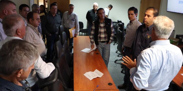 ELIGEN HOY PRESIDENTE EN LA UNIÓN GANADERA; DENUNCIAN GANADEROS PRESIONES Y POSIBLE FRAUDE ELECTORAL PARA EXTENDER A 21 AÑOS PRESIDENCIA DE ADRIÁN DE LA GARZA TIJERINA.