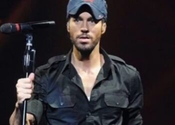 MUJER PIERDE MILES DE DÓLARES TRAS CREER QUE SALÍA CON ENRIQUE IGLESIAS