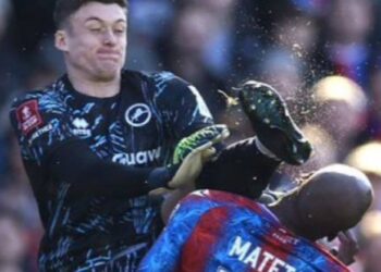 PIDEN SANCIÓN MÁS SEVERA PARA LIAM ROBERTS TRAS BRUTAL ENTRADA