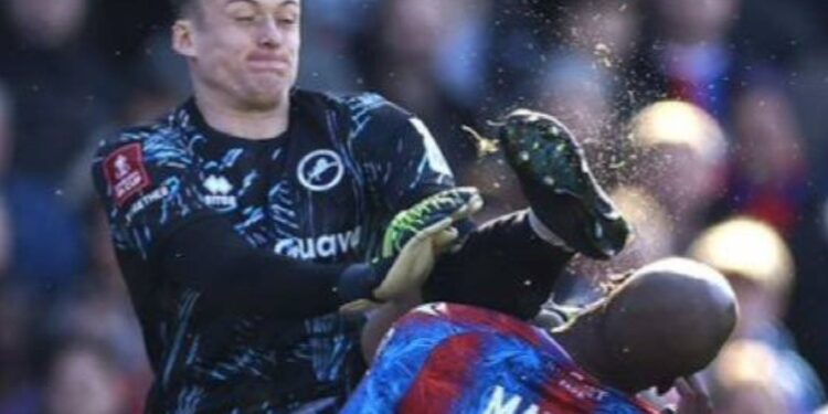 PIDEN SANCIÓN MÁS SEVERA PARA LIAM ROBERTS TRAS BRUTAL ENTRADA