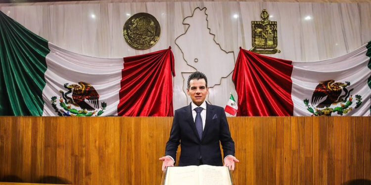 DONARÁ MIKE FLORES 3 MESES DE SUELDO A BOMBEROS DE NL; PIDE A DIPUTADOS Y ACTORES POLÍTICOS SUMARSE A LA CAUSA 1 DONARÁ MIKE FLORES 3 MESES DE SUELDO A BOMBEROS DE NL; PIDE A DIPUTADOS Y ACTORES POLÍTICOS SUMARSE A LA CAUSA