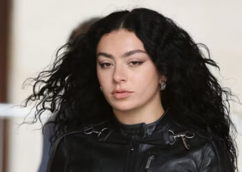 CHARLI XCX PODRÍA SER LA BRUJA BLANCA EN ‘LAS CRÓNICAS DE NARNIA’