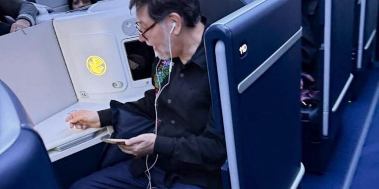 ¿Y LA AUSTERIDAD REPUBLICANA? CAPTAN A FERNÁNDEZ NOROÑA VIAJANDO A EUROPA 1 ¿Y LA AUSTERIDAD REPUBLICANA? CAPTAN A FERNÁNDEZ NOROÑA VIAJANDO A EUROPA