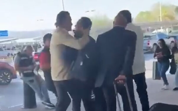 '¡DAME LA CARA!'; CONFRONTA EMPRESARIO A JAVIER CORRAL EN AEROPUERTO DE CHIHUAHUA 1 ‘¡DAME LA CARA!’; CONFRONTA EMPRESARIO A JAVIER CORRAL EN AEROPUERTO DE CHIHUAHUA