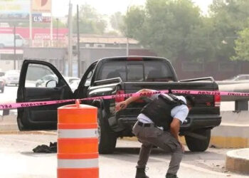 SIGUE VIOLENCIA EN MONTERREY; HOMBRE MATA A 3, ROBA CAMIONETA Y HIERE A UNA OFICIAL DE TRÁNSITO; ES SOMETIDO A BALAZOS Y ESTÁ GRAVE 3 SIGUE VIOLENCIA EN MONTERREY; HOMBRE MATA A 3, ROBA CAMIONETA Y HIERE A UNA OFICIAL DE TRÁNSITO; ES SOMETIDO A BALAZOS Y ESTÁ GRAVE