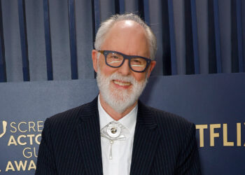 JOHN LITHGOW COMPARA A DUMBLEDORE CON “UN ARMA NUCLEAR” EN LA NUEVA SERIE DE HARRY POTTER