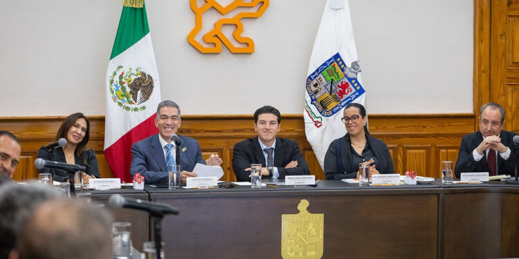 PROPONE SAMUEL A EMPRESAS ESCALONAR HORARIOS PARA REDUCIR EL CAOS VIAL