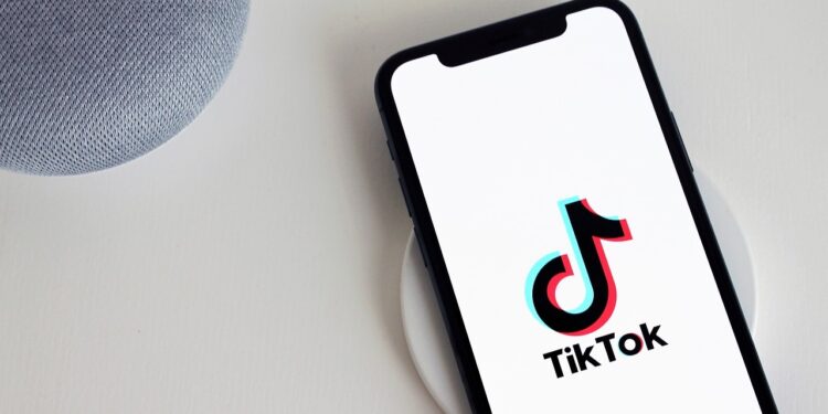 AMAZON SE SUMA A LA CARRERA POR COMPRAR TIKTOK 1 AMAZON SE SUMA A LA CARRERA POR COMPRAR TIKTOK