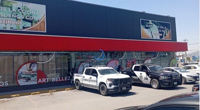 INCAUTAN MÁS DE MIL MDP DE PIRATERÍA EN TIENDAS CHINAS; ENCABEZA SANTIAGO NIETO OPERATIVO DEL IMPI EN NUEVO LEÓN. 1 INCAUTAN MÁS DE MIL MDP DE PIRATERÍA EN TIENDAS CHINAS; ENCABEZA SANTIAGO NIETO OPERATIVO DEL IMPI EN NUEVO LEÓN.