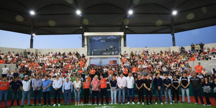 INAUGURA RAÚL CANTÚ ESTADIO DE BÉISBOL DE LIGAS PEQUEÑAS EN SALINAS VICTORIA