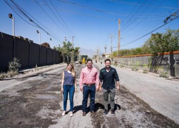 ARRANCA RAÚL CANTÚ OBRAS DE PAVIMENTACIÓN FRENTE A SIMEPRODE.