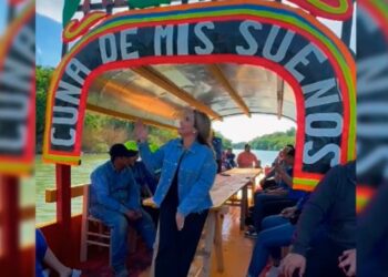 ¿XOCHIMILCO? NO, BRAVO NL; ESTRENARÁ MUNICIPIO TRAJINERAS MOTORIZADOS EN PARQUE LA CORTINA.