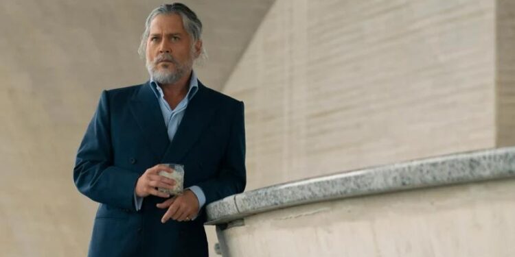 JOHNNY DEPP IMPACTA CON NUEVA IMAGEN EN “DAY DRINKER” 1 JOHNNY DEPP IMPACTA CON NUEVA IMAGEN EN “DAY DRINKER”