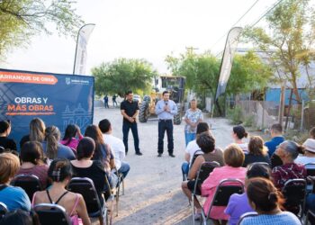 APROVECHAN RECESO; INICIA RAÚL CANTÚ OBRAS DE PAVIMENTACIÓN EN SALINAS VICTORIA.