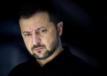 TRUMP ARREMETE CONTRA ZELENSKY