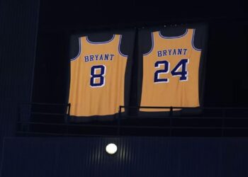 JERSEY DEBUT DE KOBE BRYANT SE VENDE EN 7 MDD