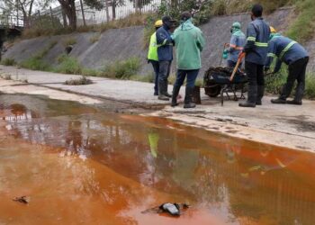 LLEGA DERRAME TÓXICO DE TERNIUM HASTA APODACA; SUSTANCIAS PUEDEN AFECTAR OJOS, PIEL Y VÍAS RESPIRATORIAS.