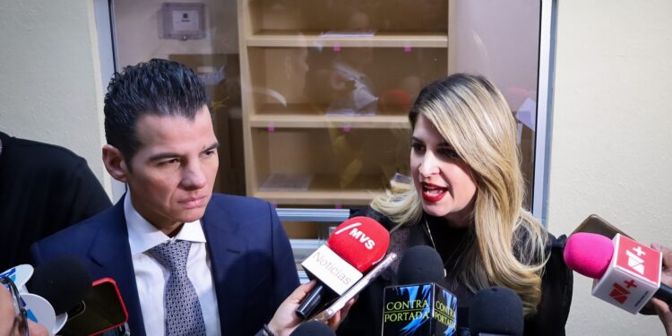 PROPONE MC ELIMINAR ISN A JEFAS DE FAMILIA, PERSONAS CON DISCAPACIDAD, ADULTOS MAYORES Y JÓVENES EMPRENDEDORES; PRESENTAN MELISA PEÑA Y MIKE FLORES INICIATIVA EN CONGRESO LOCAL.