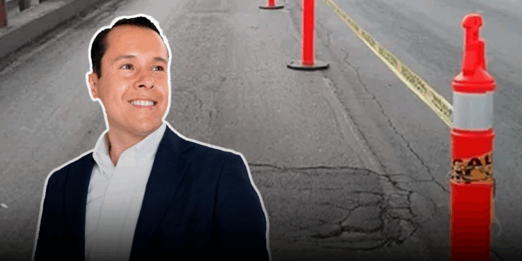 ARMA DANIEL CARRILLO CAOS VIAL EN NOGALAR; INICIA ALCALDE DE SAN NICOLÁS REPARACIÓN... ¡EN PLENO REGRESO A CLASES! 1 ARMA DANIEL CARRILLO CAOS VIAL EN NOGALAR; INICIA ALCALDE DE SAN NICOLÁS REPARACIÓN… ¡EN PLENO REGRESO A CLASES!