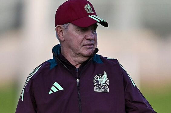 JAVIER AGUIRRE SE IMPONE EN EL TRI