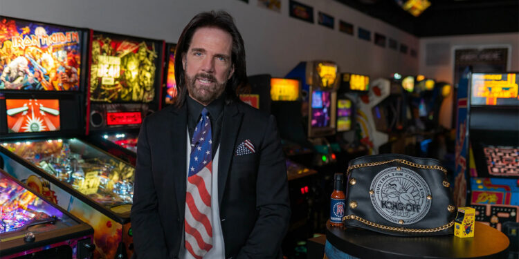 BILLY MITCHELL GANA DEMANDA POR DIFAMACIÓN CONTRA YOUTUBER AUSTRALIANO