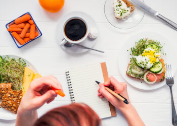 EL PODER DE UNA RUTINA ALIMENTICIA: BENEFICIOS PARA TU SALUD Y BIENESTAR