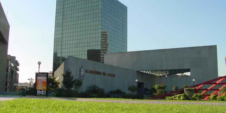 ACUERDAN DIPUTADOS ... SALIR DE VACACIONES; ASEGURAN QUE REPONDRÁN DOS SEMANAS EN MAYO 1 ACUERDAN DIPUTADOS … SALIR DE VACACIONES; ASEGURAN QUE REPONDRÁN DOS SEMANAS EN MAYO