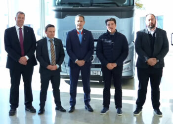 CAE EL PRIMER BILLÓN EN GIRA POR EUROPA; CONFIRMA VOLVO INVERSIÓN EN PLANTA DE CAMIONES EN NUEVO LEÓN