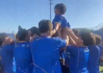 AVIENTAN COMPAÑEROS A ESTUDIANTE DE PREPA Y LO DEJAN CAER; RESULTA LESIONADO Y ES TRASLADADO AL HOSPITAL UNIVERSITARIO