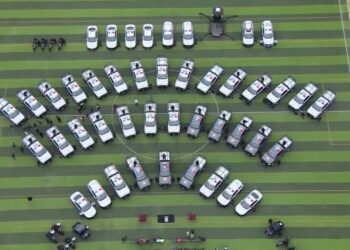 REFUERZA MIJES LA SEGURIDAD DE ESCOBEDO CON ENTREGA DE 60 PATRULLAS