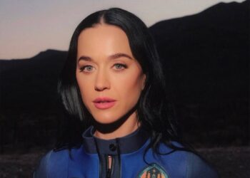 KATY PERRY SE CONVIERTE EN LA PRIMERA CANTANTE EN VIAJAR AL ESPACIO; COMPLETA MISIÓN FEMENINA