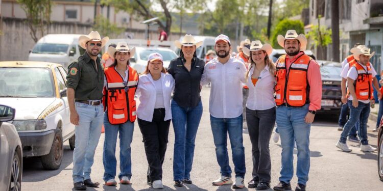 LLEGA ‘ARRÁNCATE X NUEVO LEÓN’ A SAN NICOLÁS; ENTREGA CODETUR TARJETAS TURÍSTICAS CASA POR CASA LUEGO QUE MUNICIPIO RECHAZA MÓDULOS EN ESPACIOS PÚBLICOS