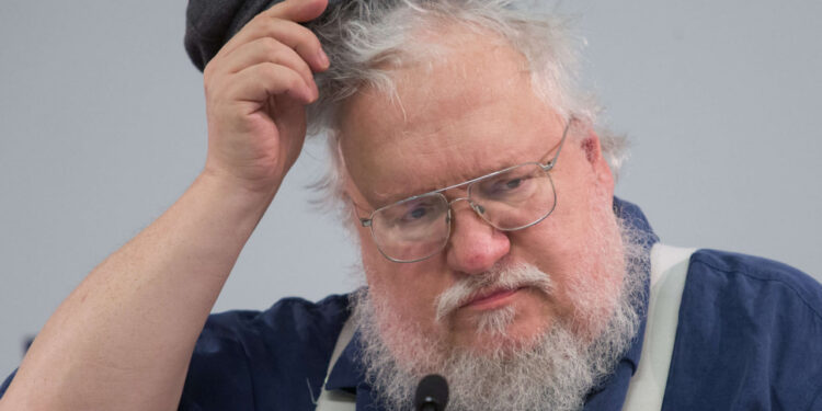 GEORGE R.R. MARTIN ADMITE 13 AÑOS DE RETRASO CON “VIENTOS DE INVIERNO”