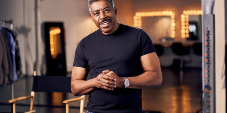 ERNIE HUDSON SE UNE A TOY STORY 5 PARA RENDIR HOMENAJE A CARL WEATHERS 1 ERNIE HUDSON SE UNE A TOY STORY 5 PARA RENDIR HOMENAJE A CARL WEATHERS